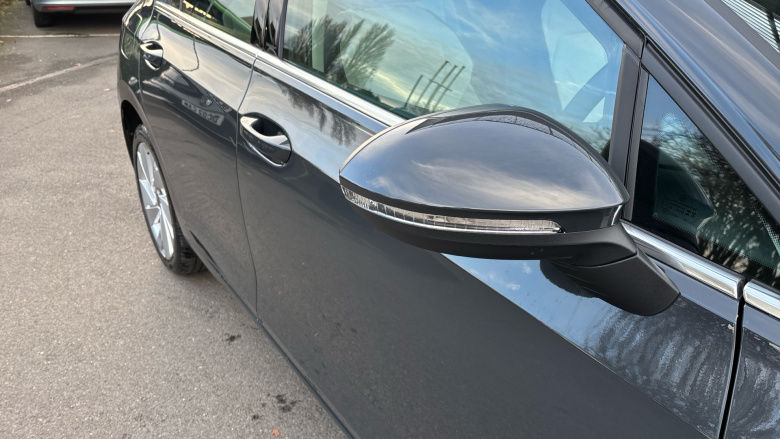 Volkswagen Golf 1.5 TSI 204 Style eHybrid 5dr DSG Hatchback